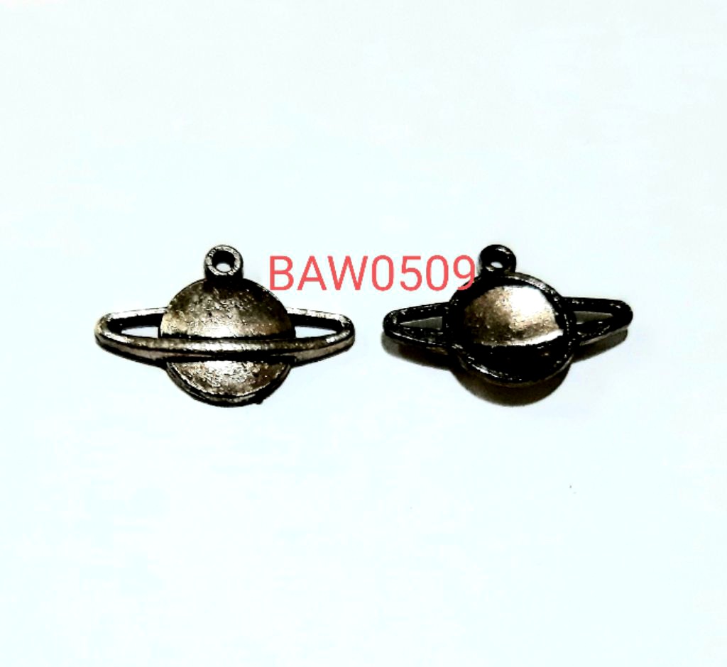 Planet saturn pendant antique silver